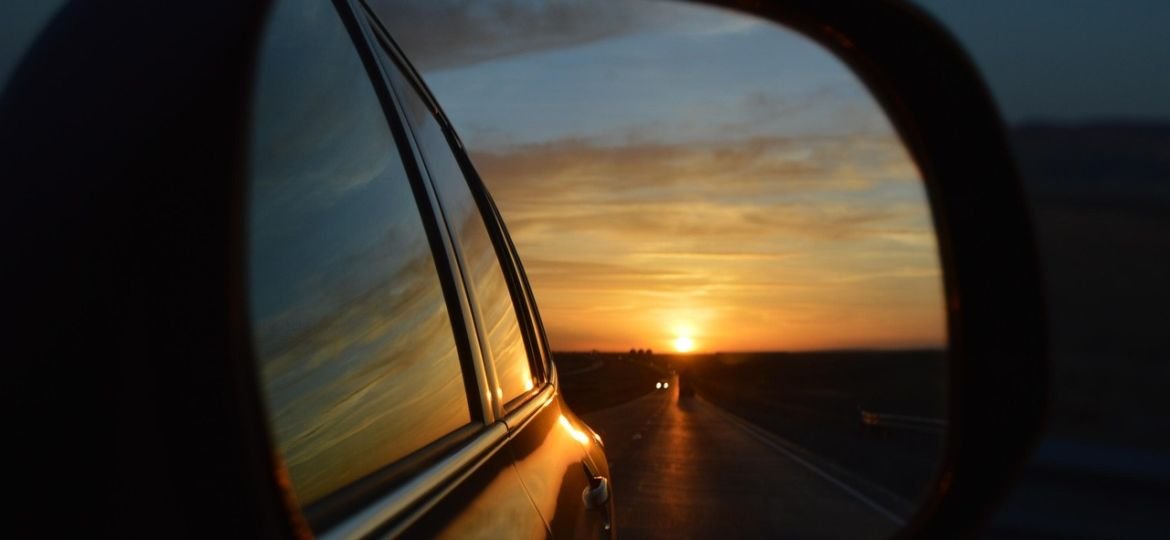 rear-view-mirror-835085_1280